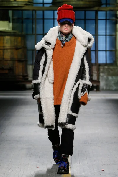 Look 22